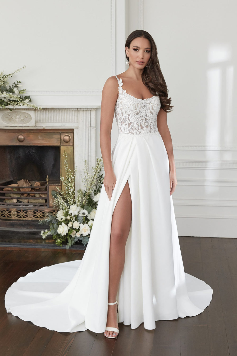 a-line/princess sleeveless halter chiffon floor-length two piece dresses Leely Women Simple Ivory Tulle Midi Wedding Dress with Sleeves V-Neck A Line  Bridal Shower Dress – leelyuk main image 1