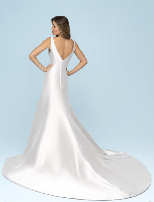 9600 - Allure Bridals