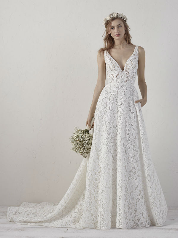 Einat – Off-The-Peg By Dotty